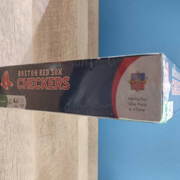 Boston Red Sox Checkers Board Game Masterpieces - Picture 4 of 6